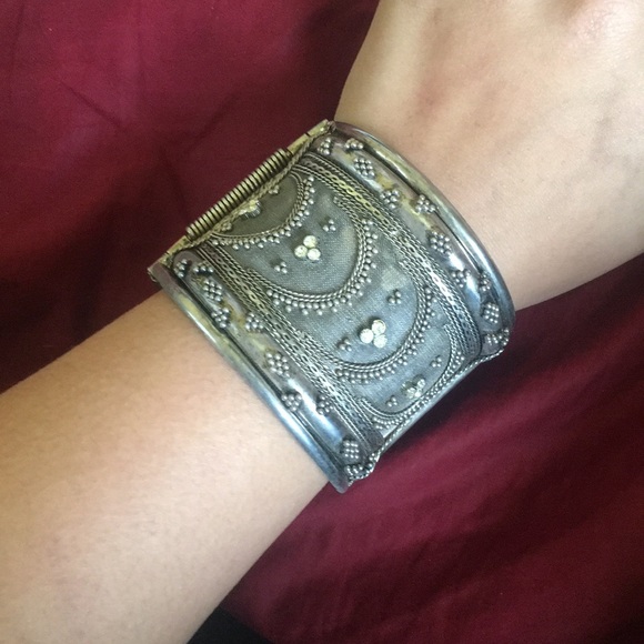 Antique Metal Bracelet - Picture 1 of 4